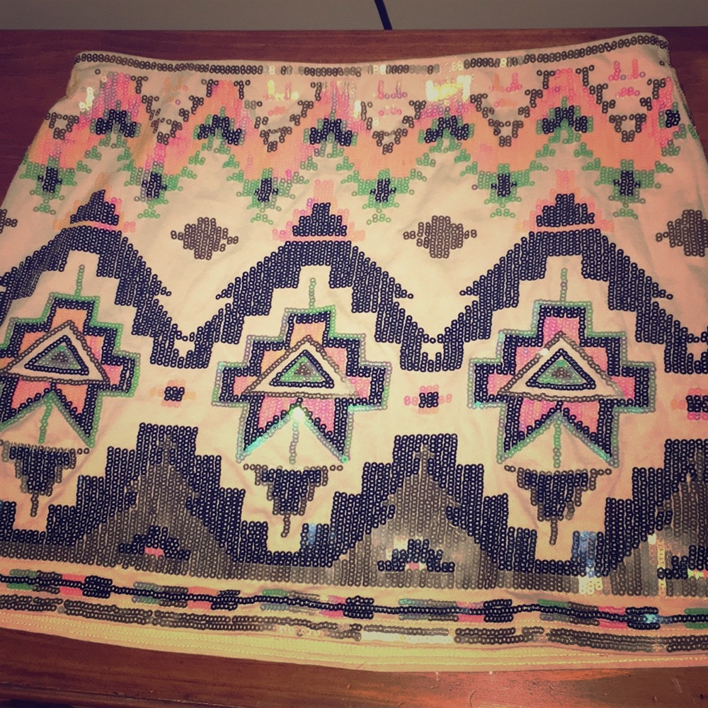 Express mini skirt